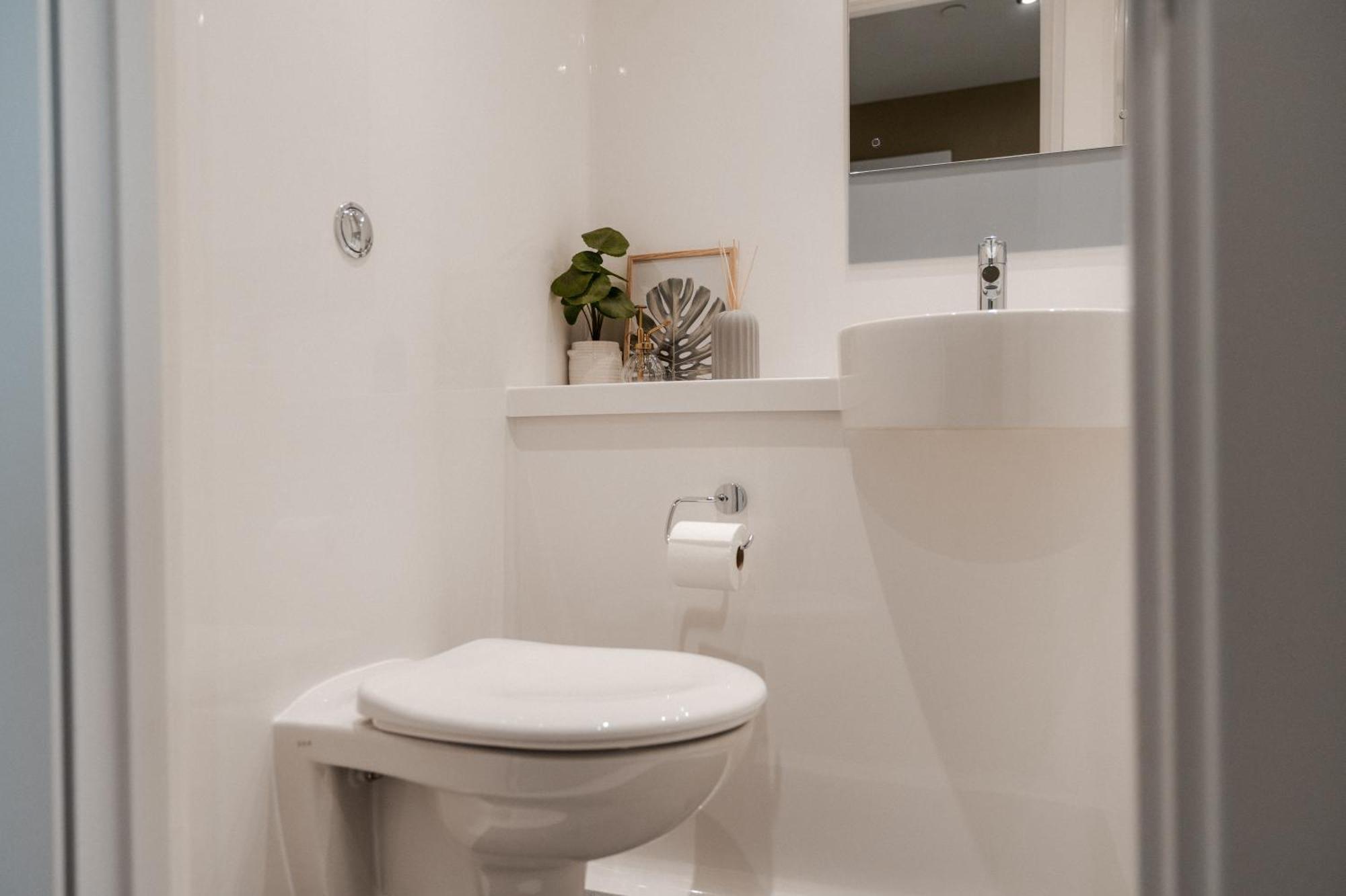 Students Only South London Homes Bagian luar foto